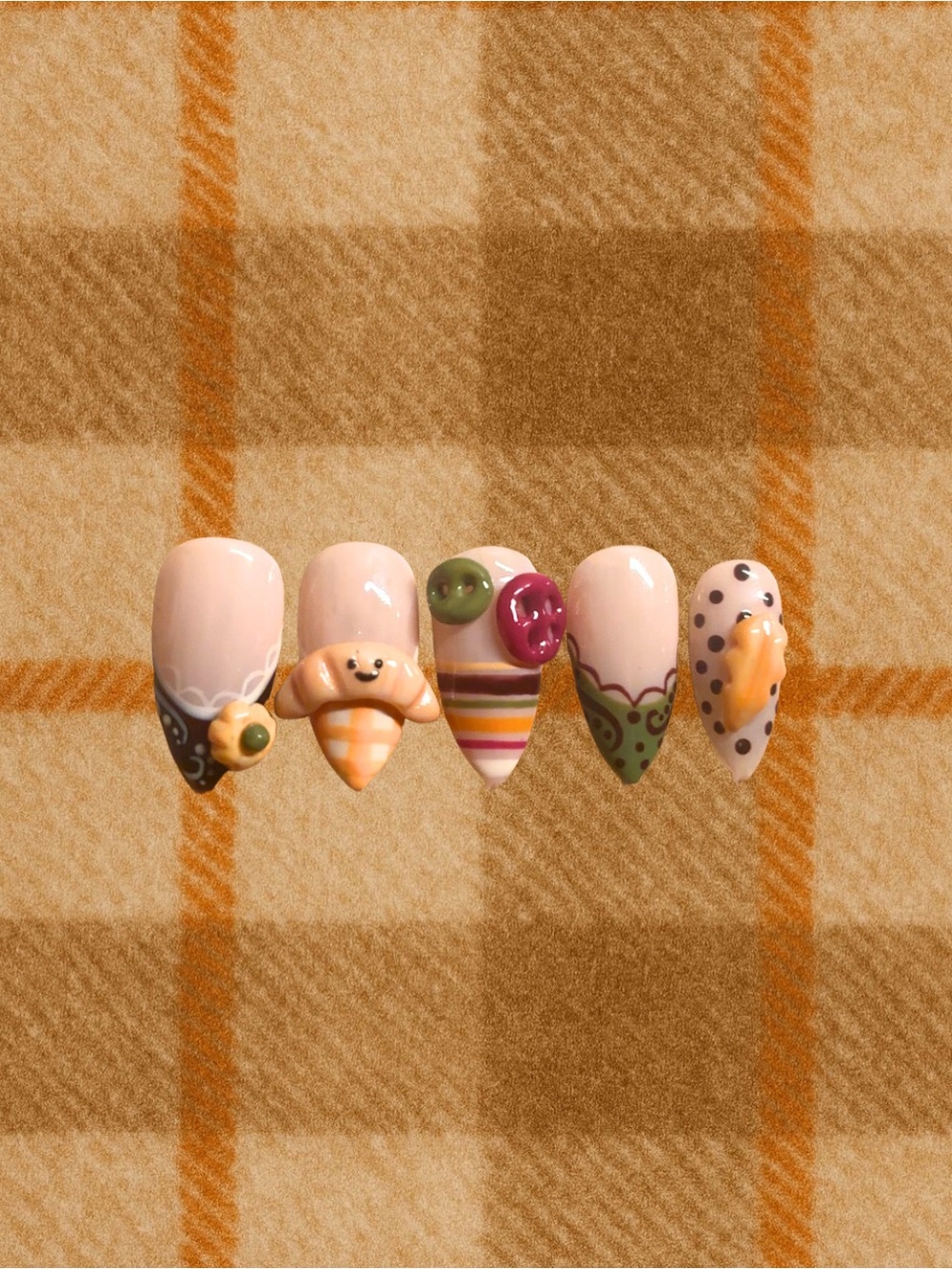 Fall themed press ons🎃🍂☕️